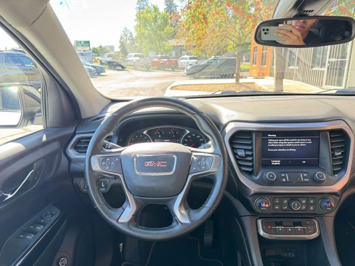 2023 GMC Acadia AT4