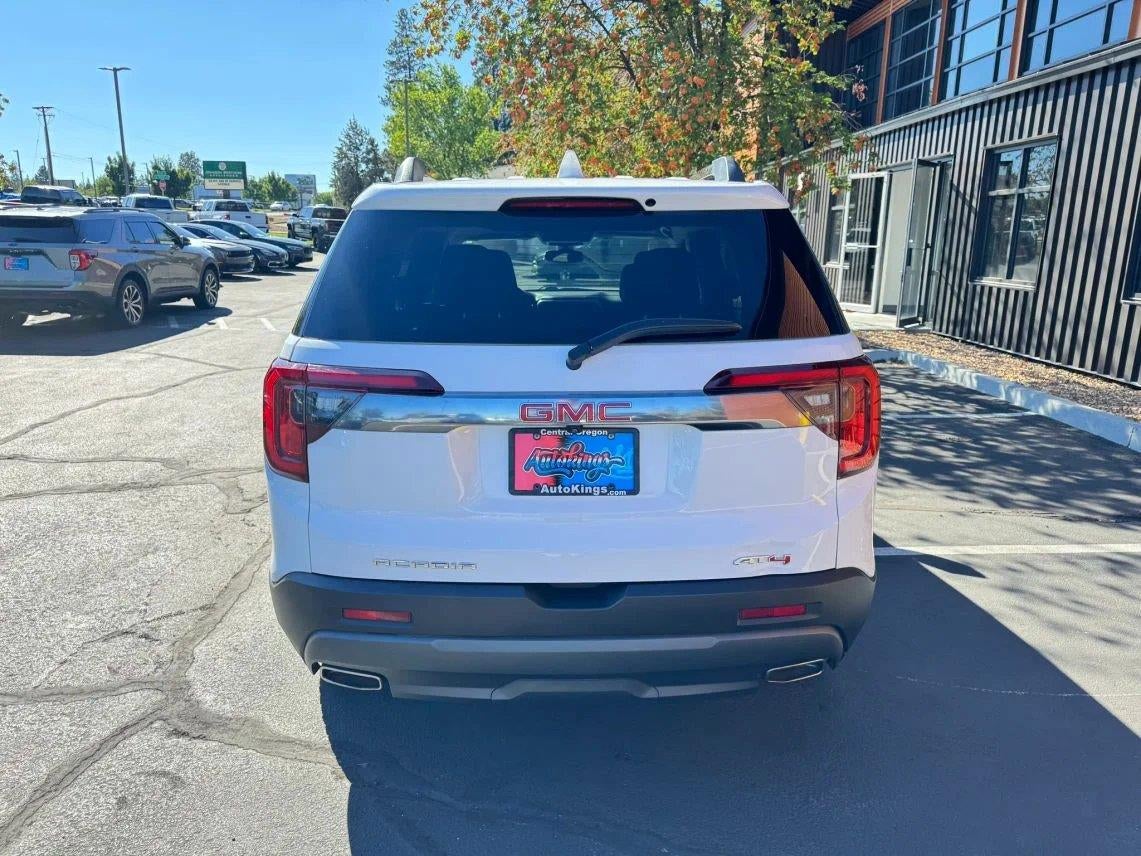 2023 GMC Acadia AT4