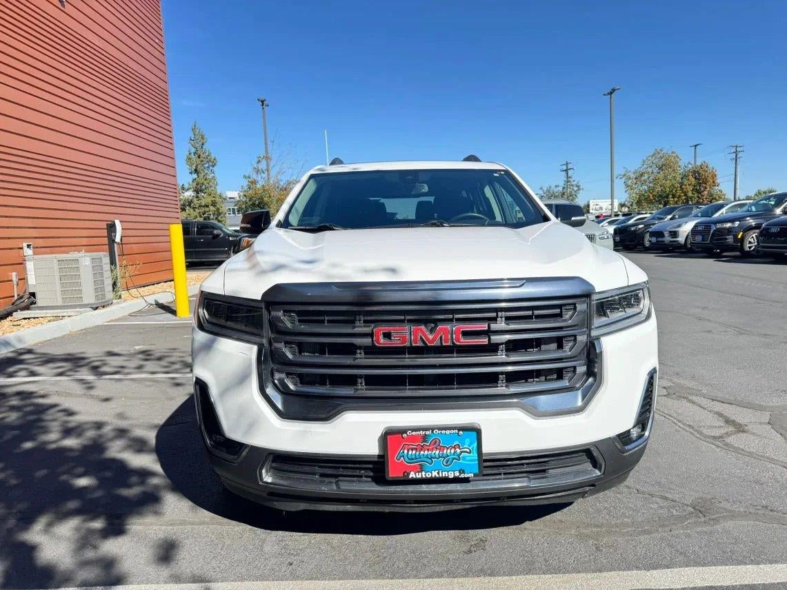 2023 GMC Acadia AT4
