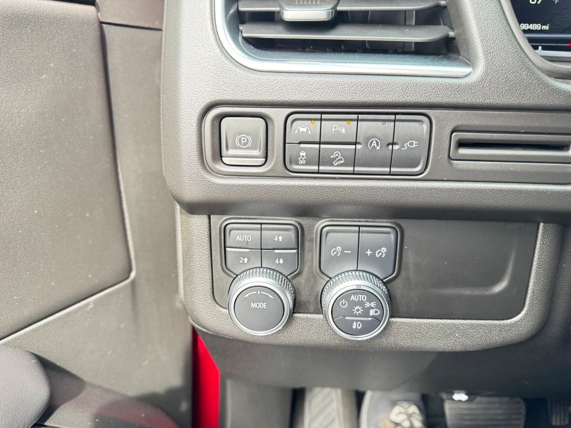 2022 GMC Yukon AT4 Sport Utility 4D