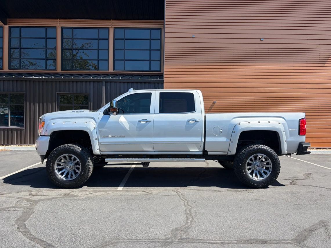 2019 GMC Sierra 2500 HD Crew Cab Denali Pickup 4D 6 1/2 ft