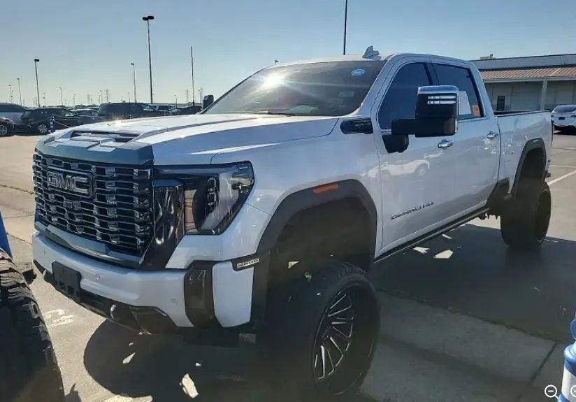 2024 GMC Sierra 4WD Crew Cab Long Box Denali Ultimate's photo