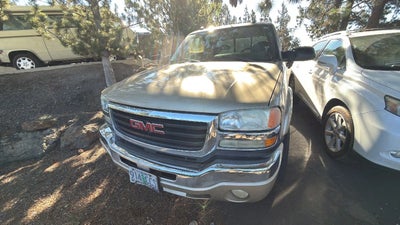 2005 GMC Sierra 2500 HD Extended Cab SLE Pickup 4D 8 ft