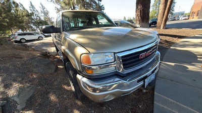 2005 GMC Sierra 2500 HD Extended Cab SLE Pickup 4D 8 ft