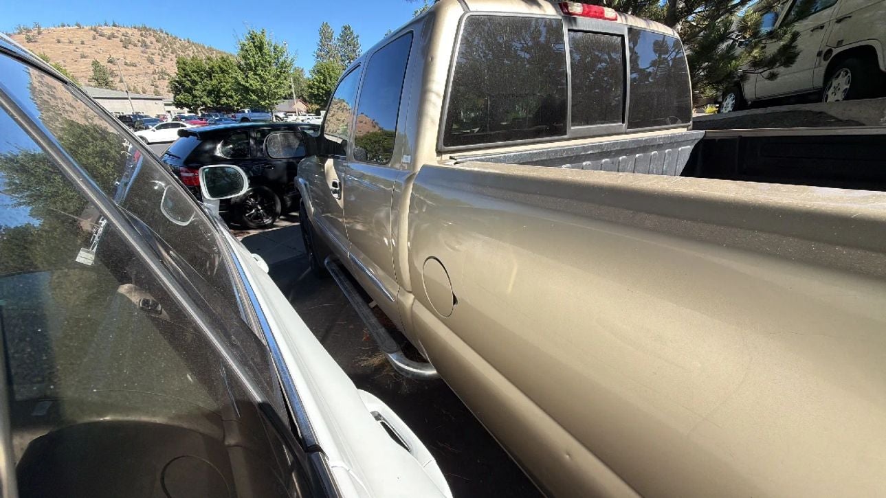 2005 GMC Sierra 2500 HD Extended Cab SLE Pickup 4D 8 ft
