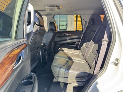 2016 Cadillac Escalade Luxury Collection