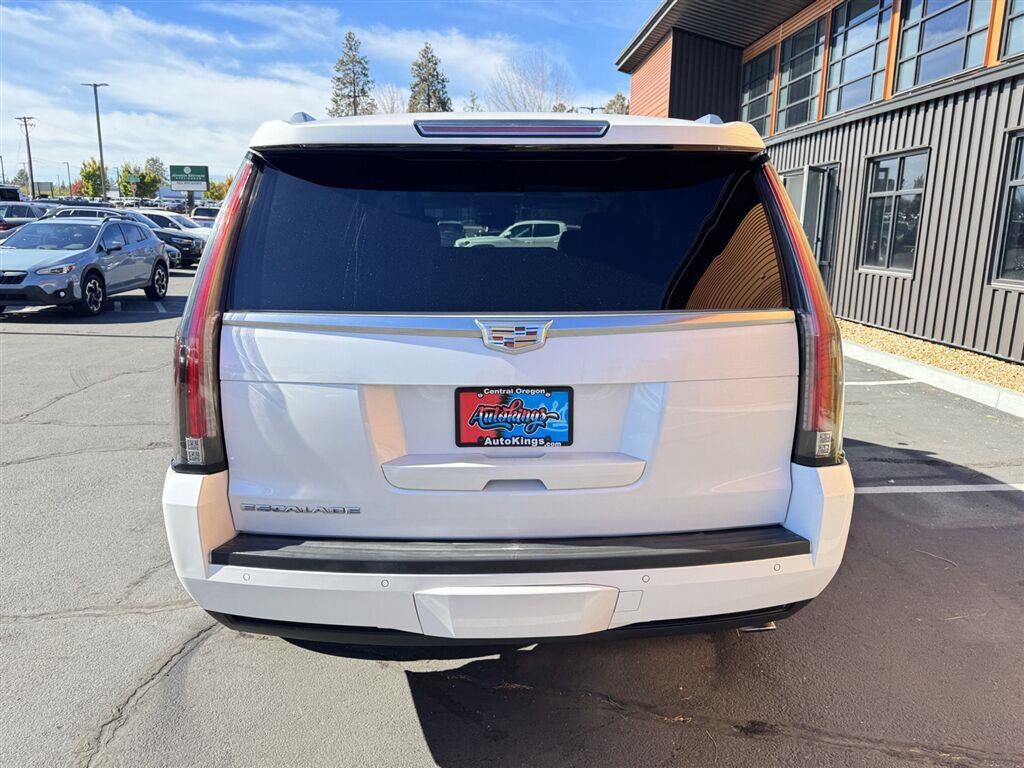 2016 Cadillac Escalade Luxury Collection