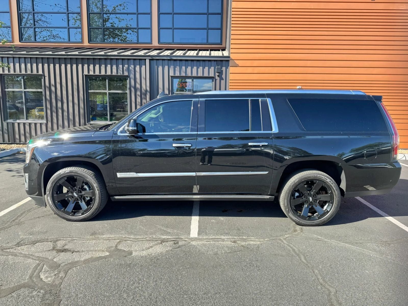 2019 Cadillac Escalade ESV Premium Luxury