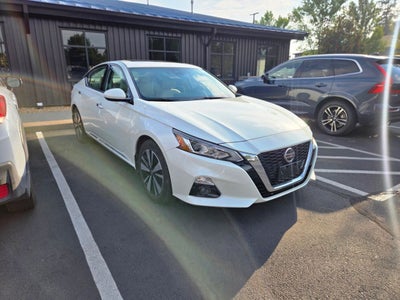 2019 Nissan Altima 2.5 SV Sedan 4D