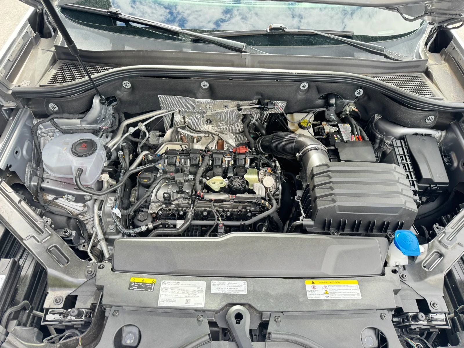 2025 Volkswagen Atlas 2.0T SE w/Technology