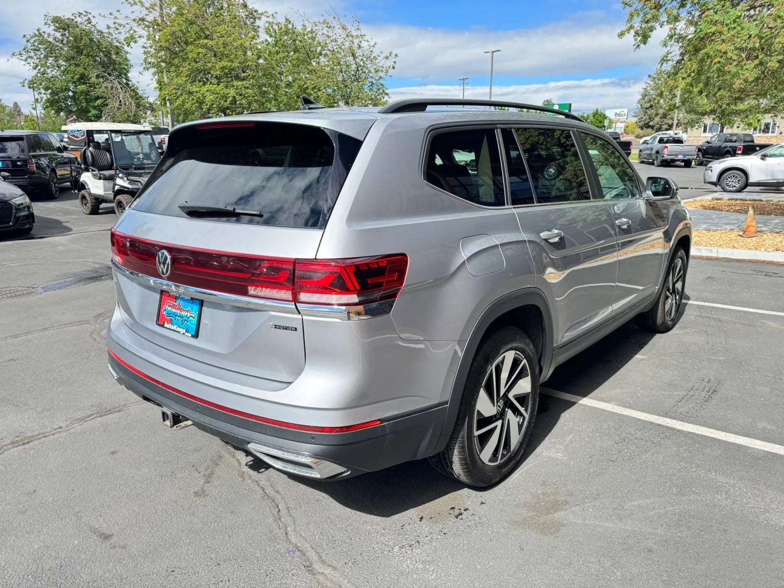 2025 Volkswagen Atlas 2.0T SE w/Technology