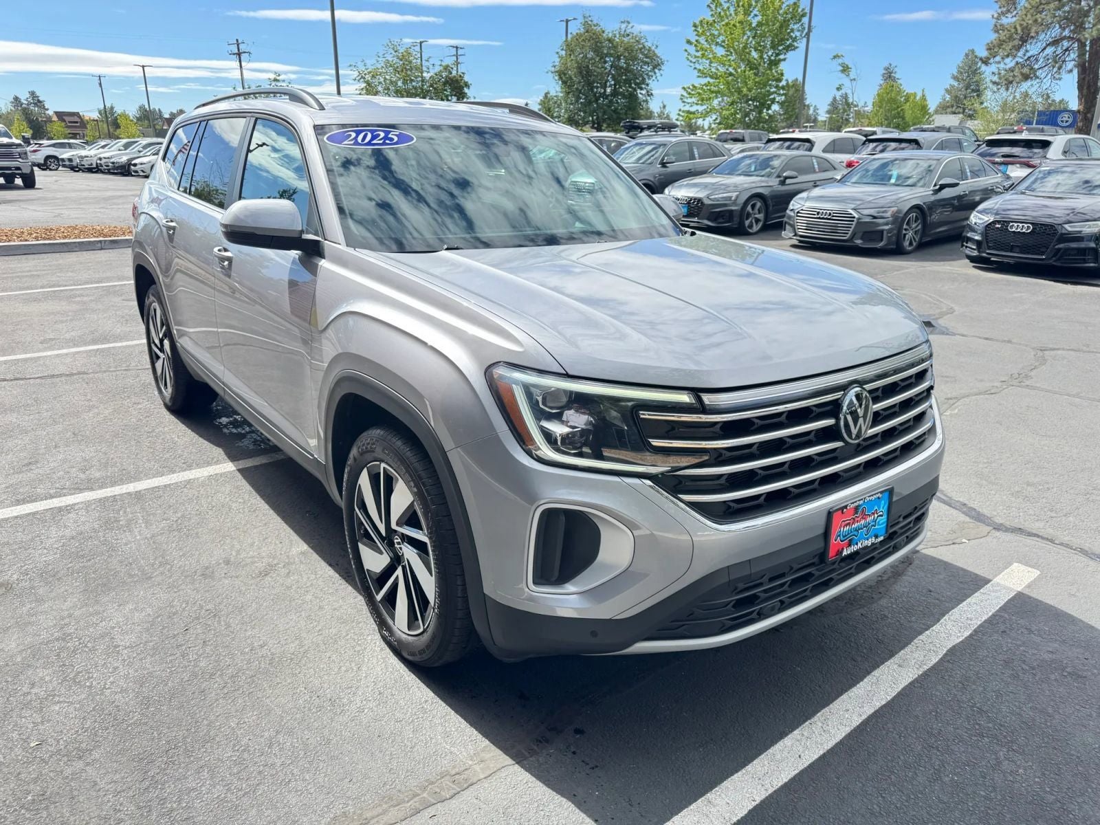 2025 Volkswagen Atlas 2.0T SE w/Technology
