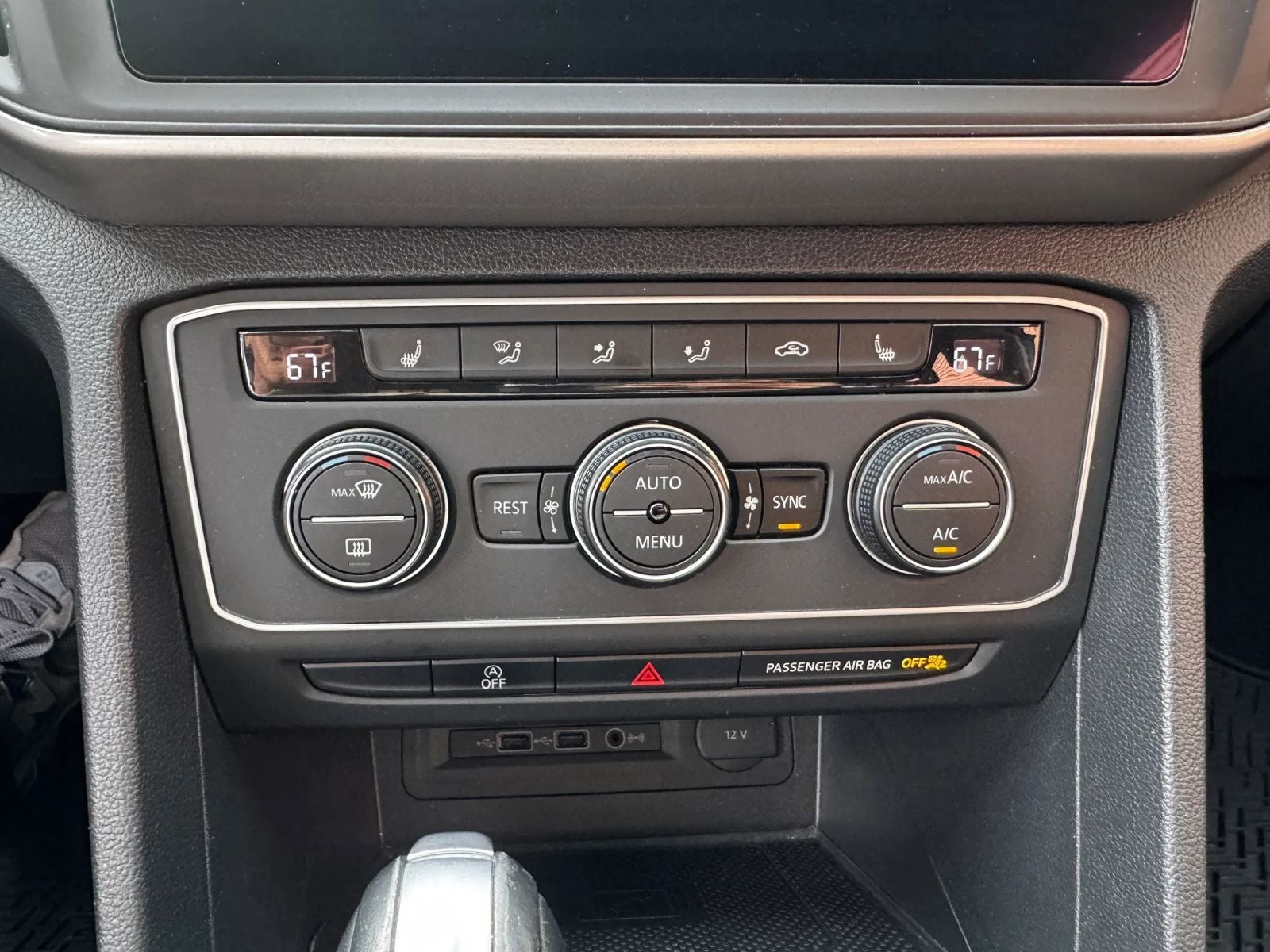 2021 Volkswagen Atlas 3.6L V6 SE w/Technology R-Line