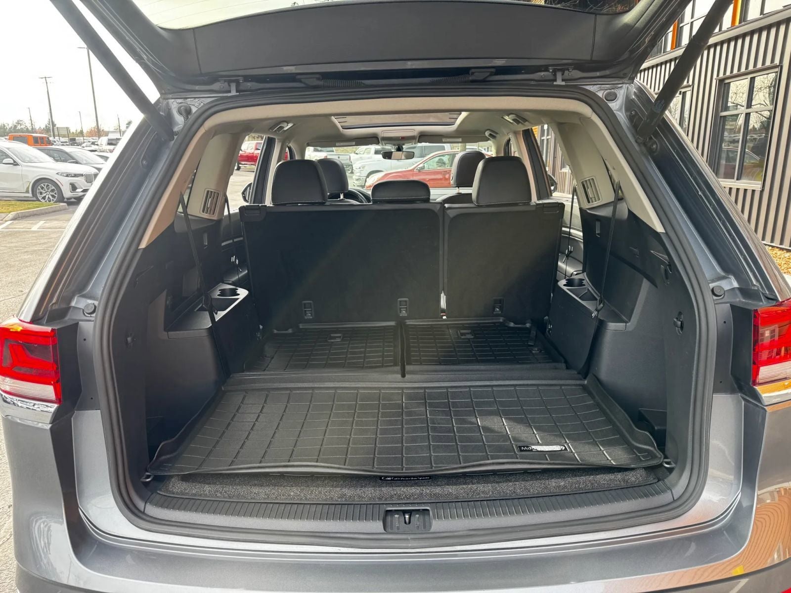 2021 Volkswagen Atlas 3.6L V6 SE w/Technology R-Line