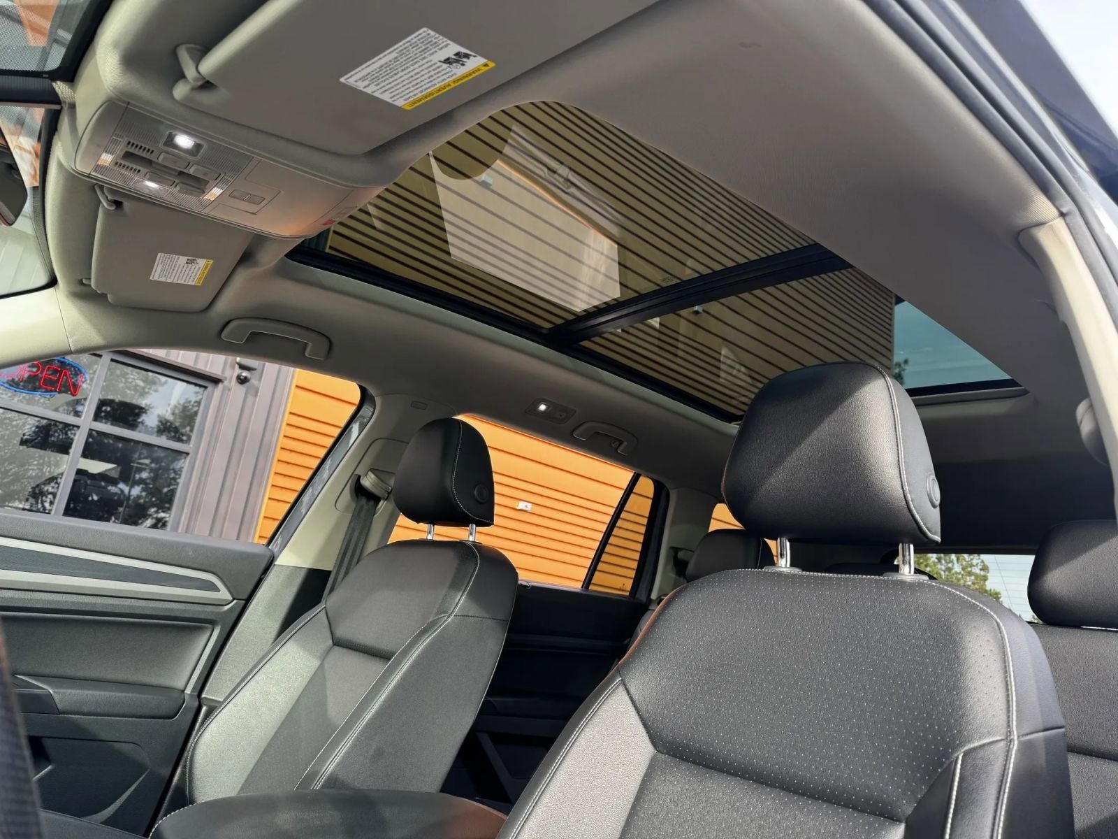 2021 Volkswagen Atlas 3.6L V6 SE w/Technology R-Line