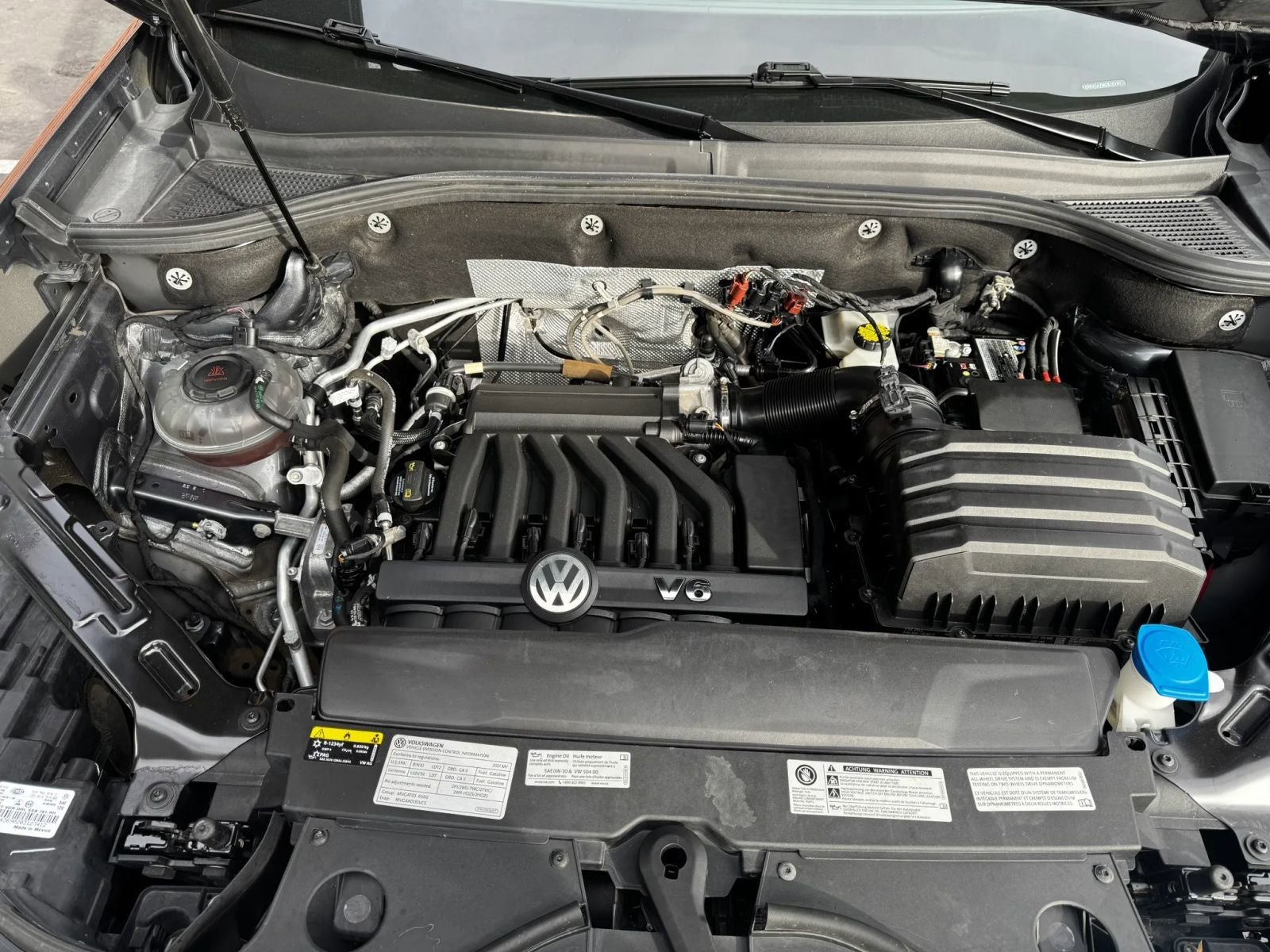 2021 Volkswagen Atlas 3.6L V6 SE w/Technology R-Line