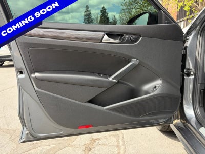 2022 Volkswagen Passat 2.0T R-Line