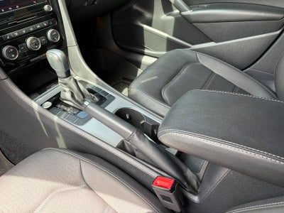 2022 Volkswagen Passat 2.0T R-Line