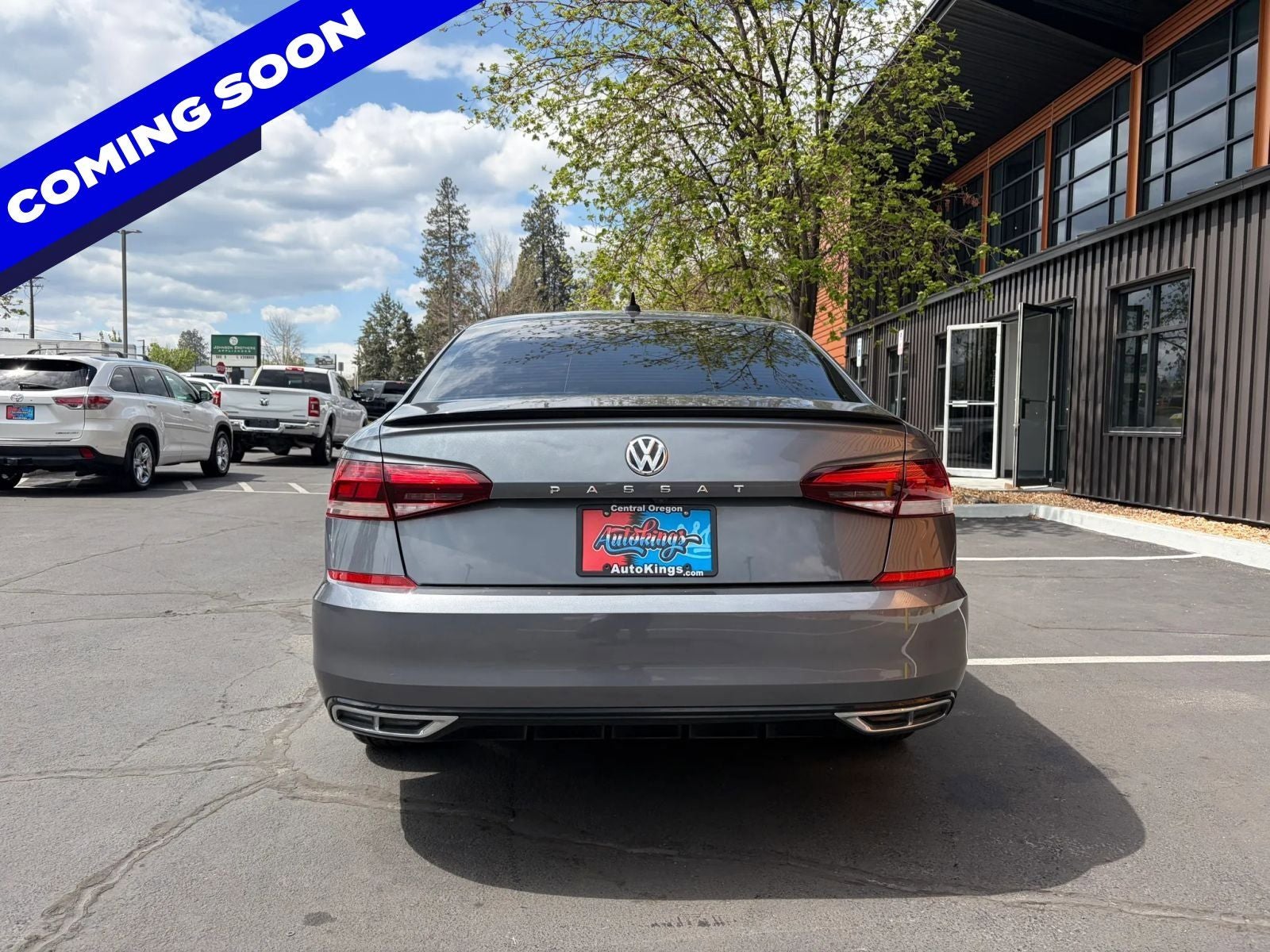 2022 Volkswagen Passat 2.0T R-Line