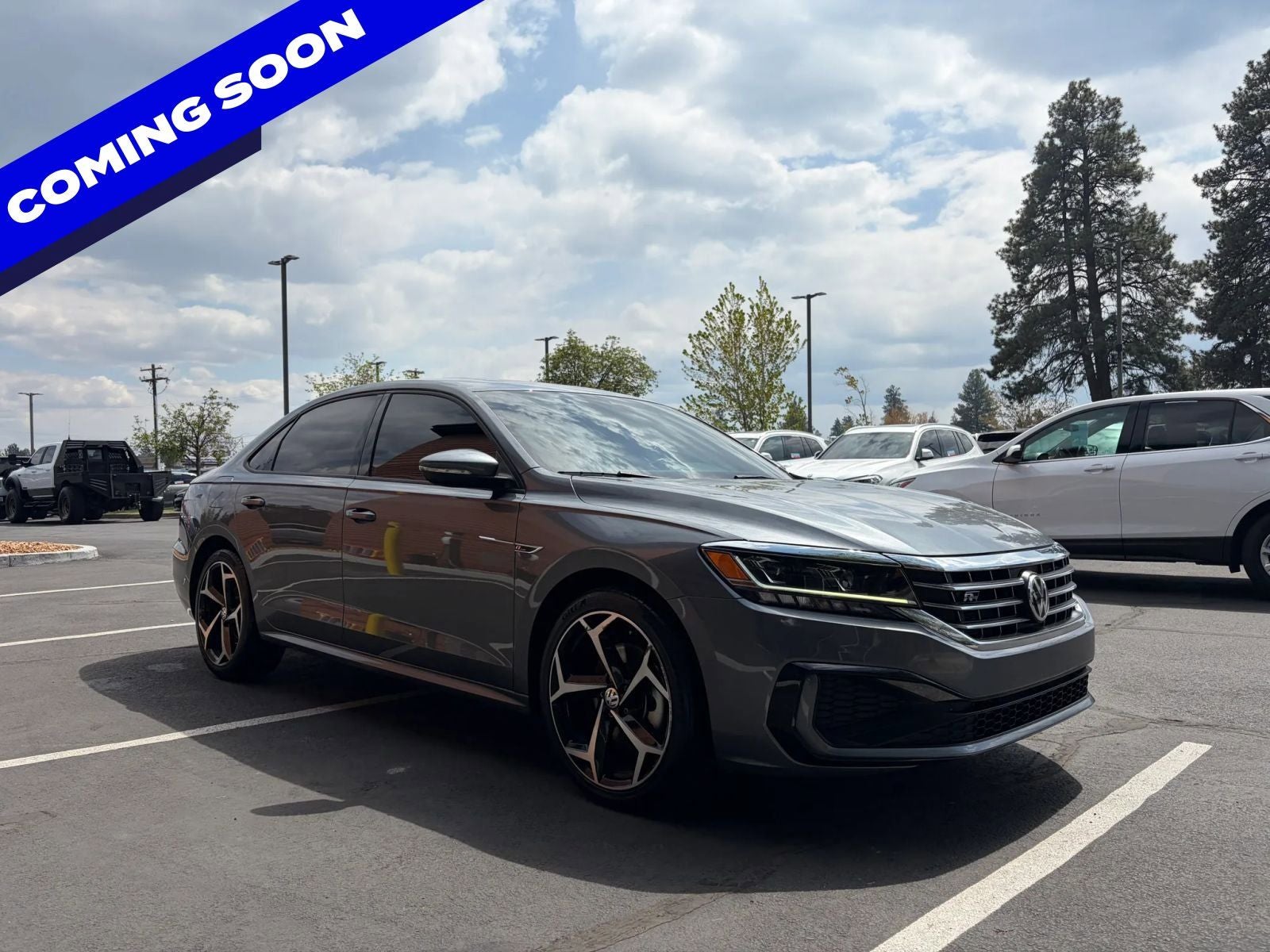 2022 Volkswagen Passat 2.0T R-Line