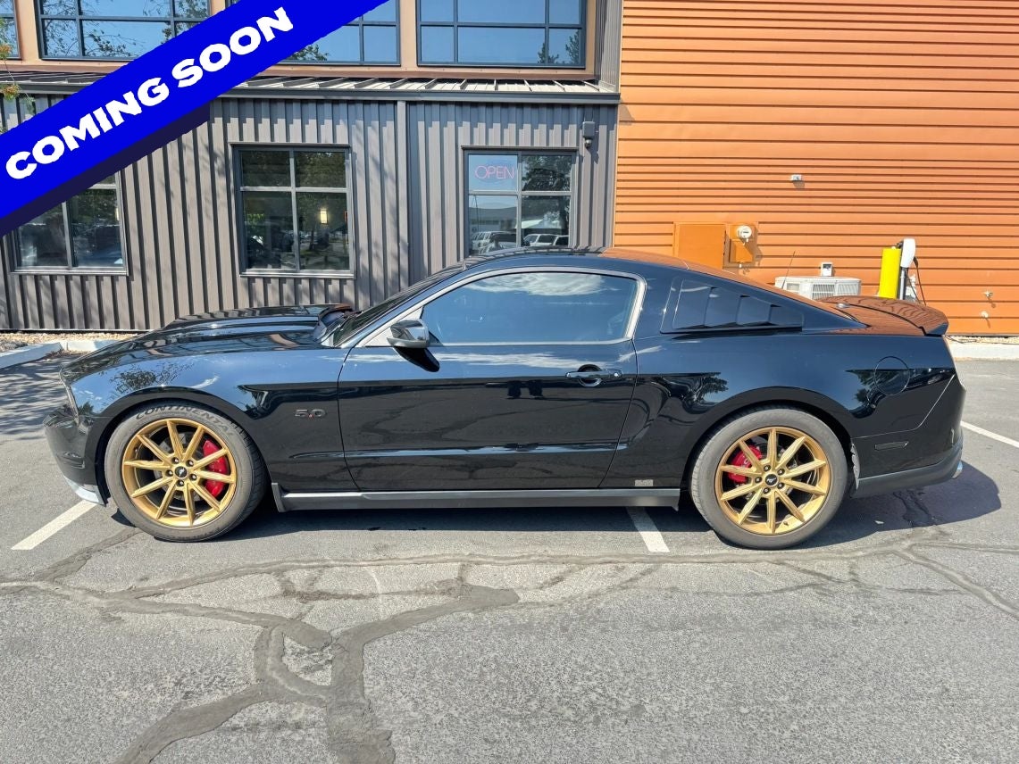2012 Ford Mustang GT Premium Coupe 2D