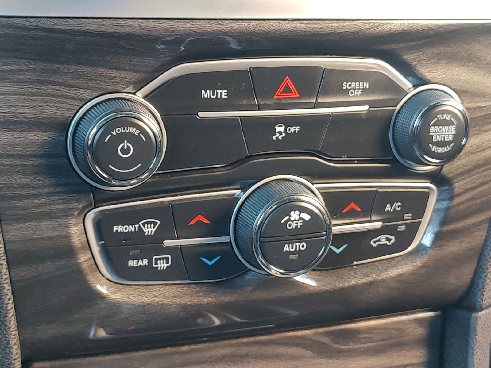 2021 Chrysler 300 Touring