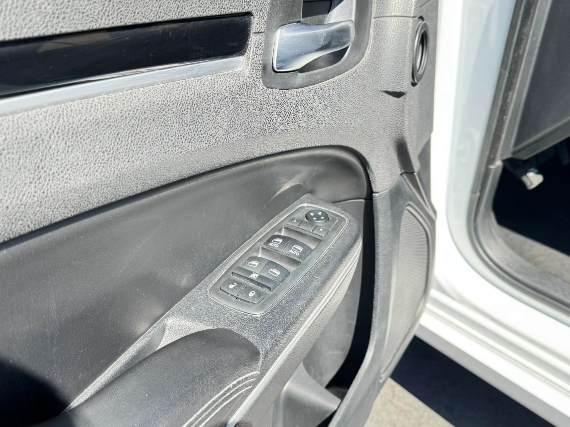 2019 Chrysler 300 300S Sedan 4D