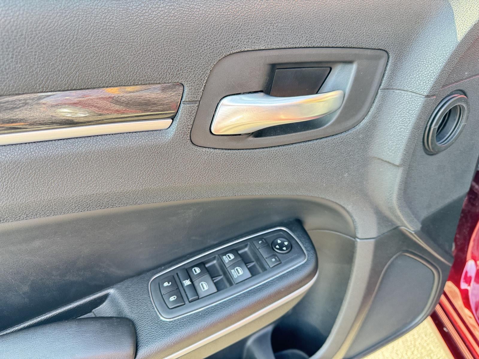 2020 Chrysler 300 Touring L