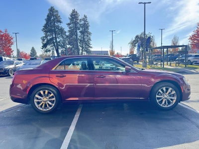 2020 Chrysler 300 Touring L