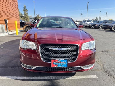 2020 Chrysler 300 Touring L