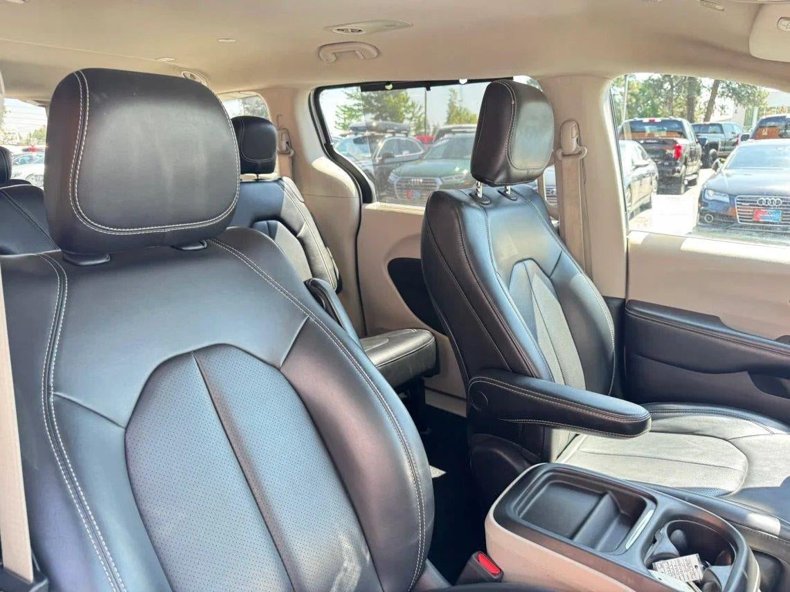 2021 Chrysler Voyager LXI