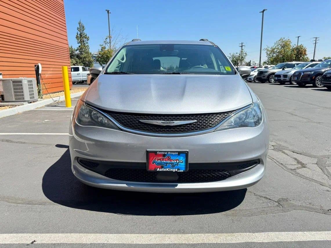 2021 Chrysler Voyager LXI