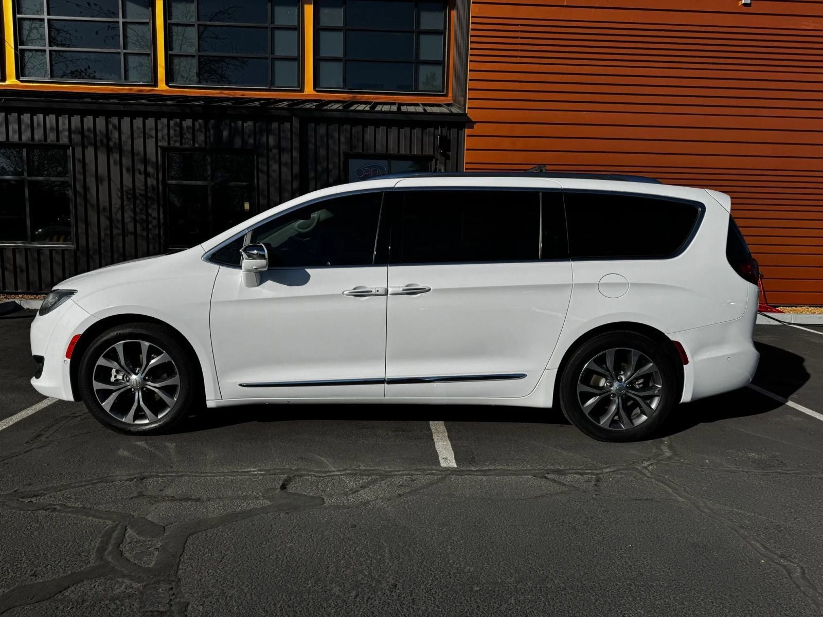 2017 Chrysler Pacifica Limited