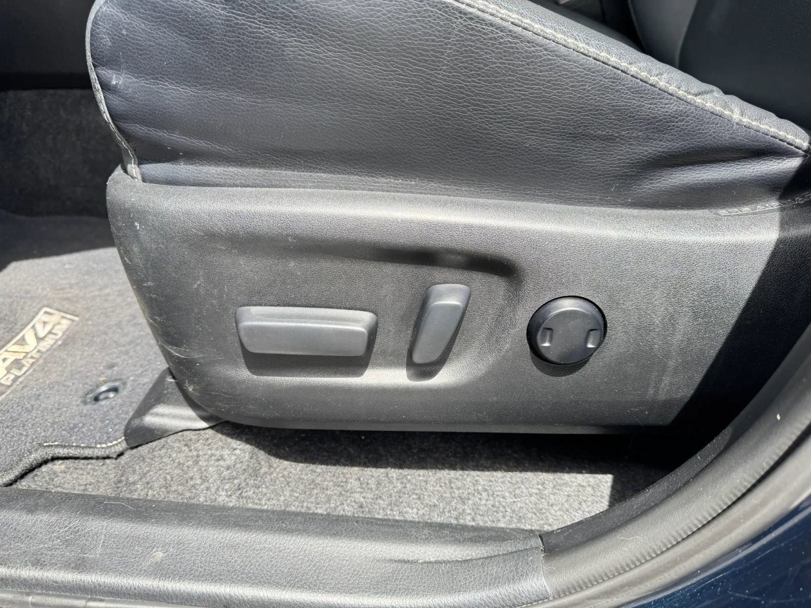 2017 Toyota RAV4 Platinum