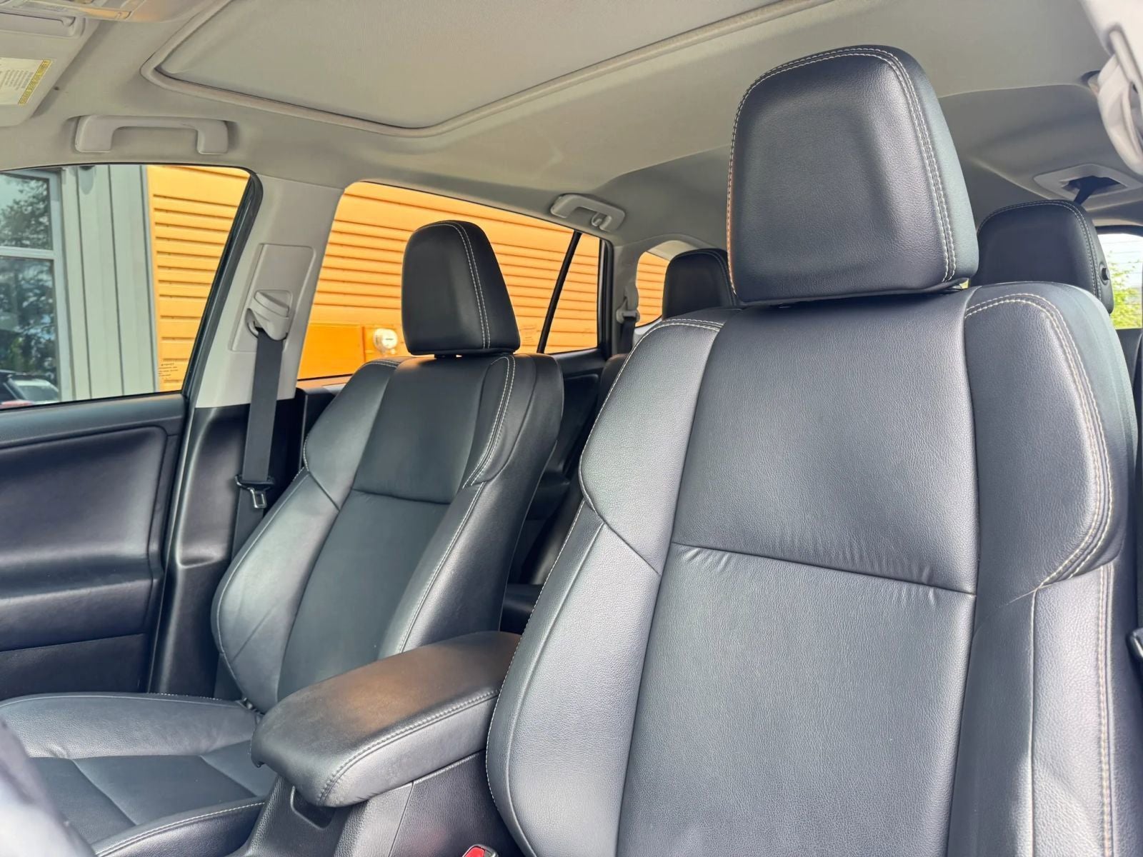 2017 Toyota RAV4 Platinum