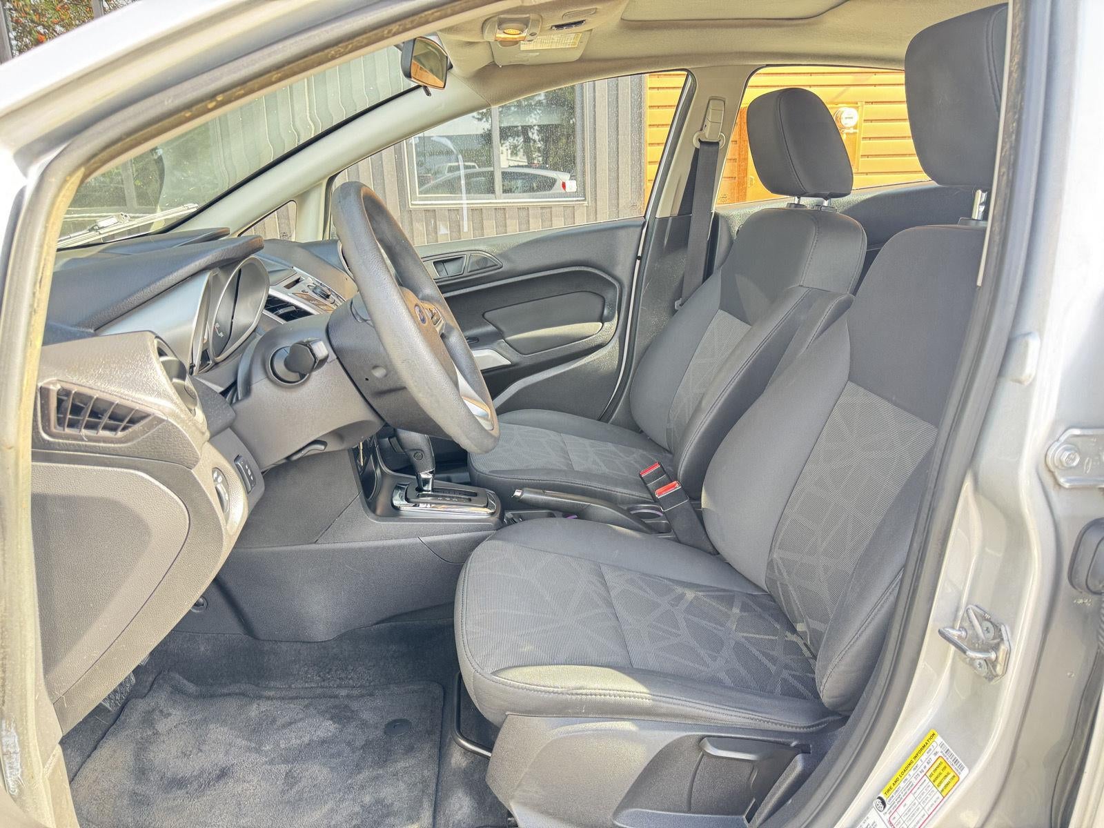 2012 Ford Fiesta SE