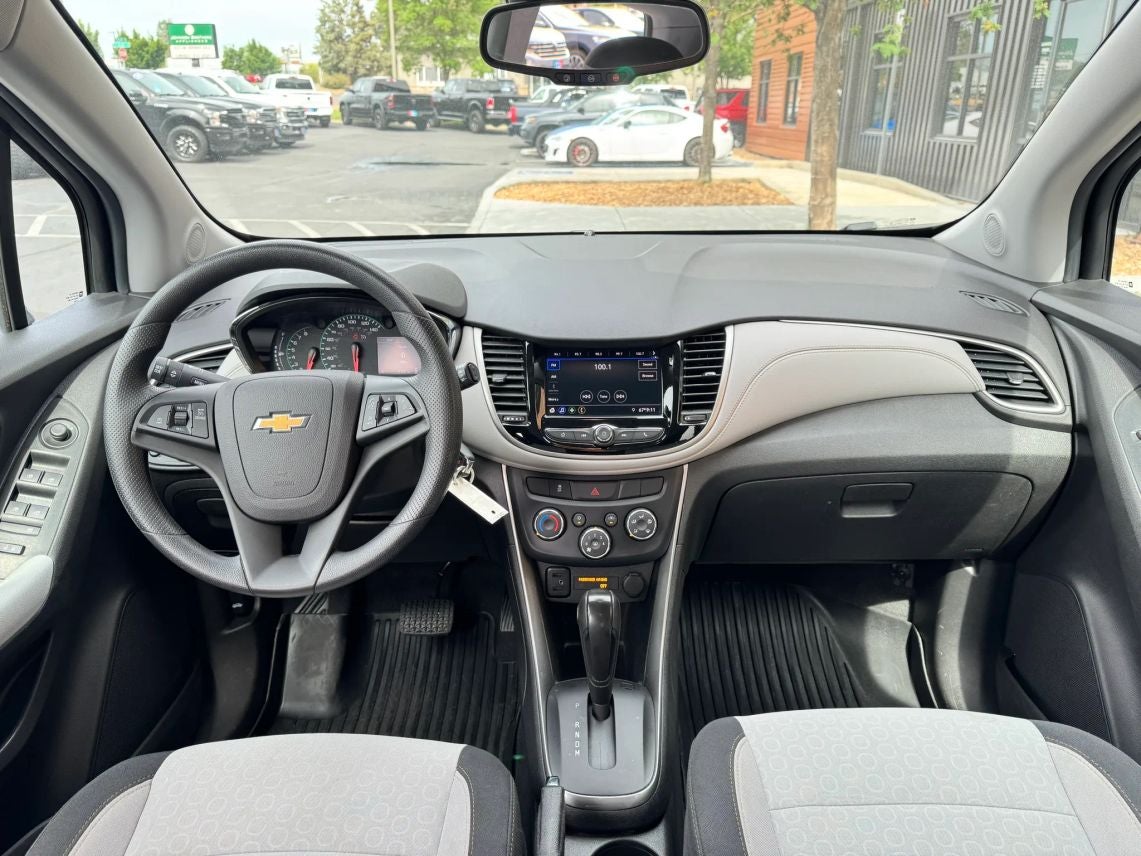 2020 Chevrolet Trax LS Sport Utility 4D