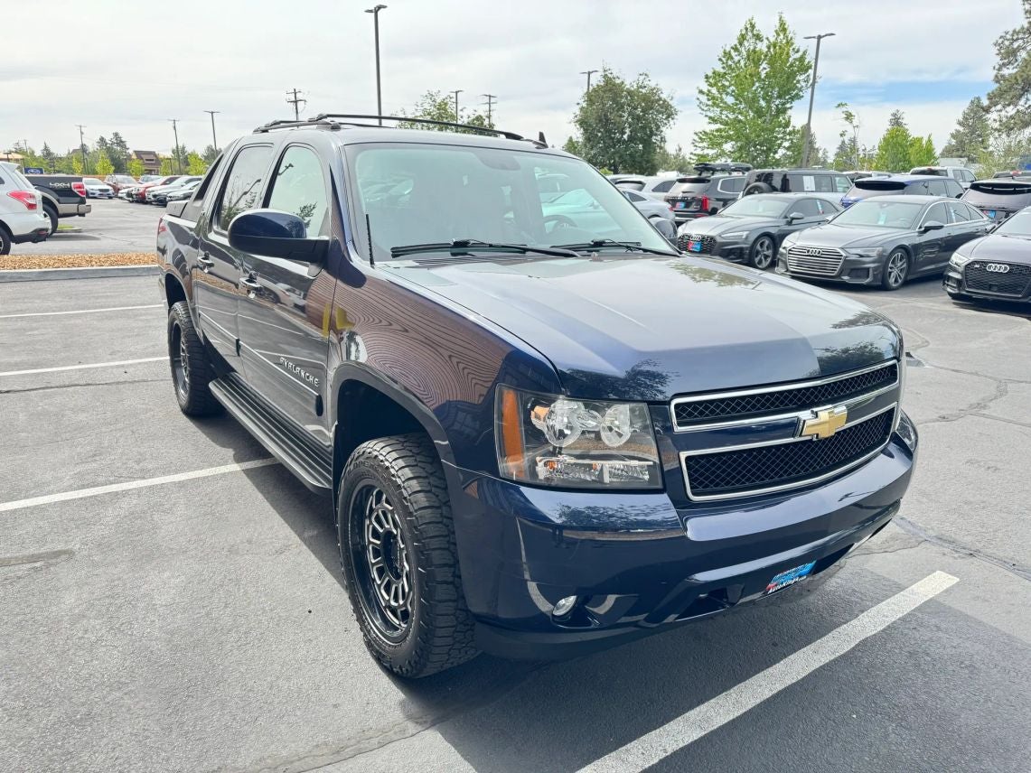 2011 Chevrolet Avalanche LT Sport Utility Pickup 4D 5 1/4 ft