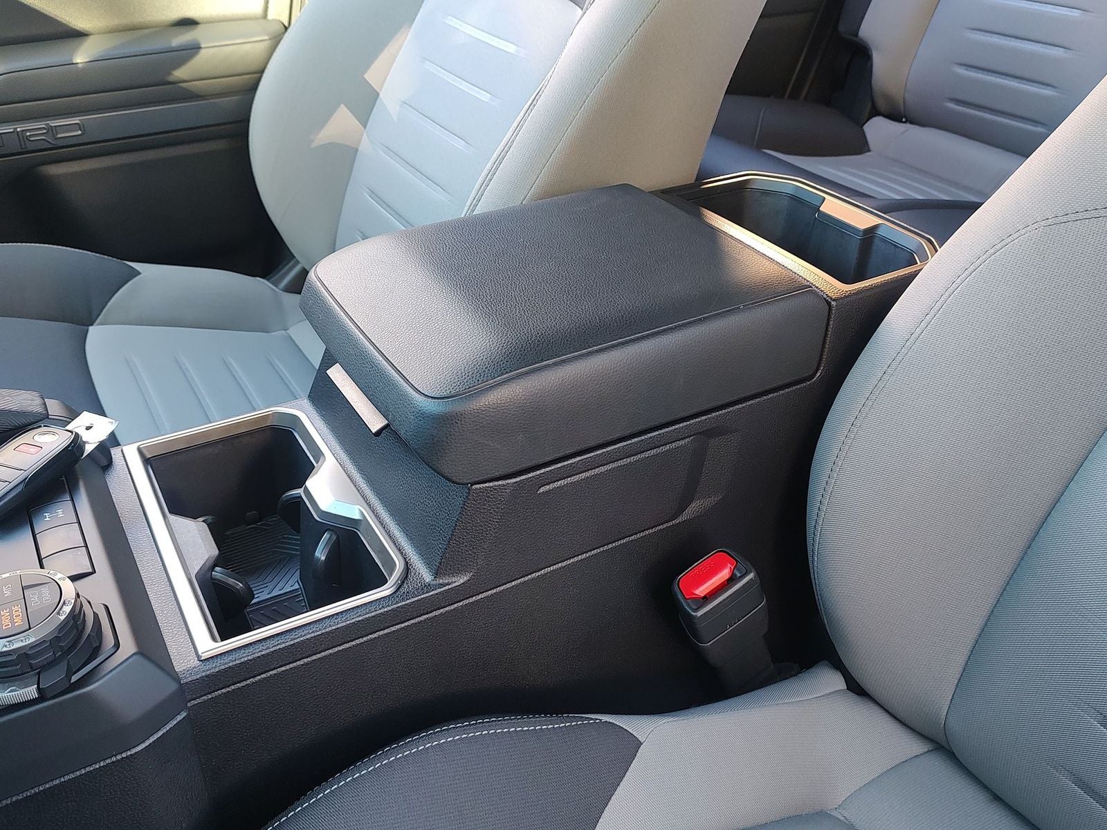 2024 Toyota Tacoma TRD Off-Road Pickup 4D 5 ft