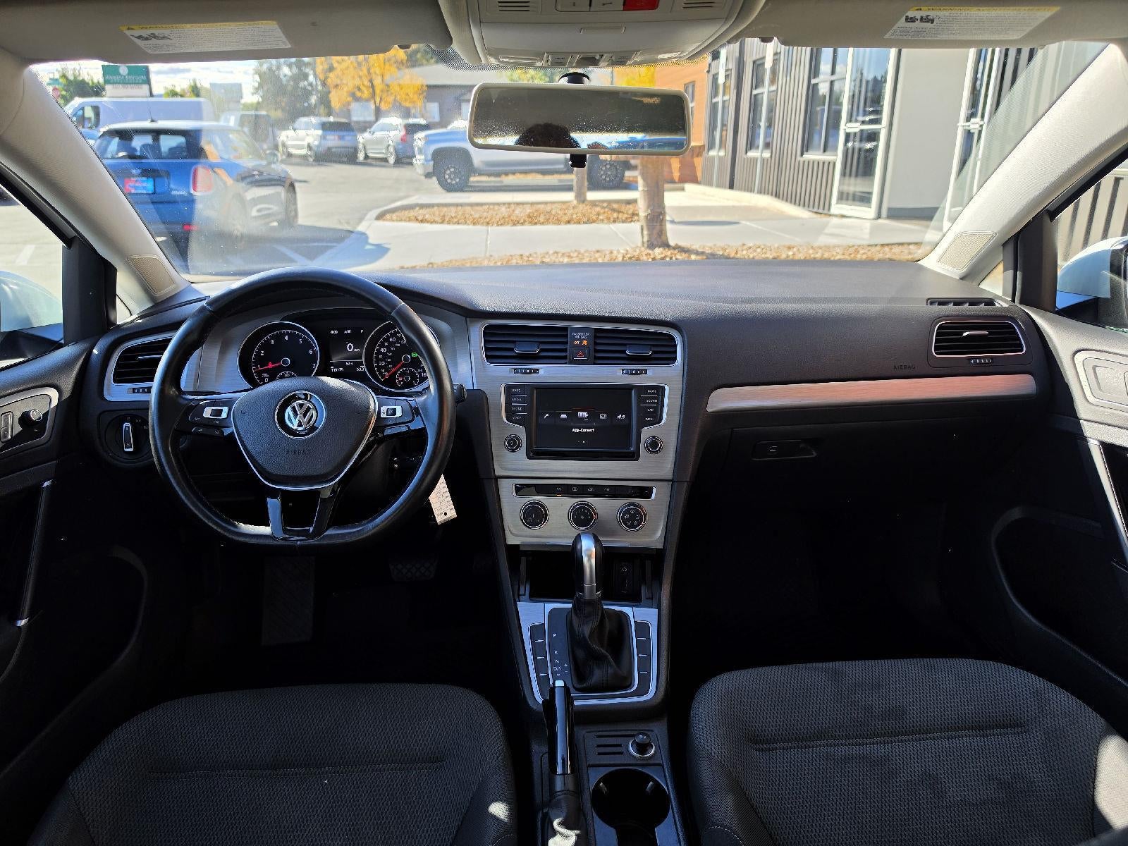 2016 Volkswagen Golf TSI S w/Sunroof
