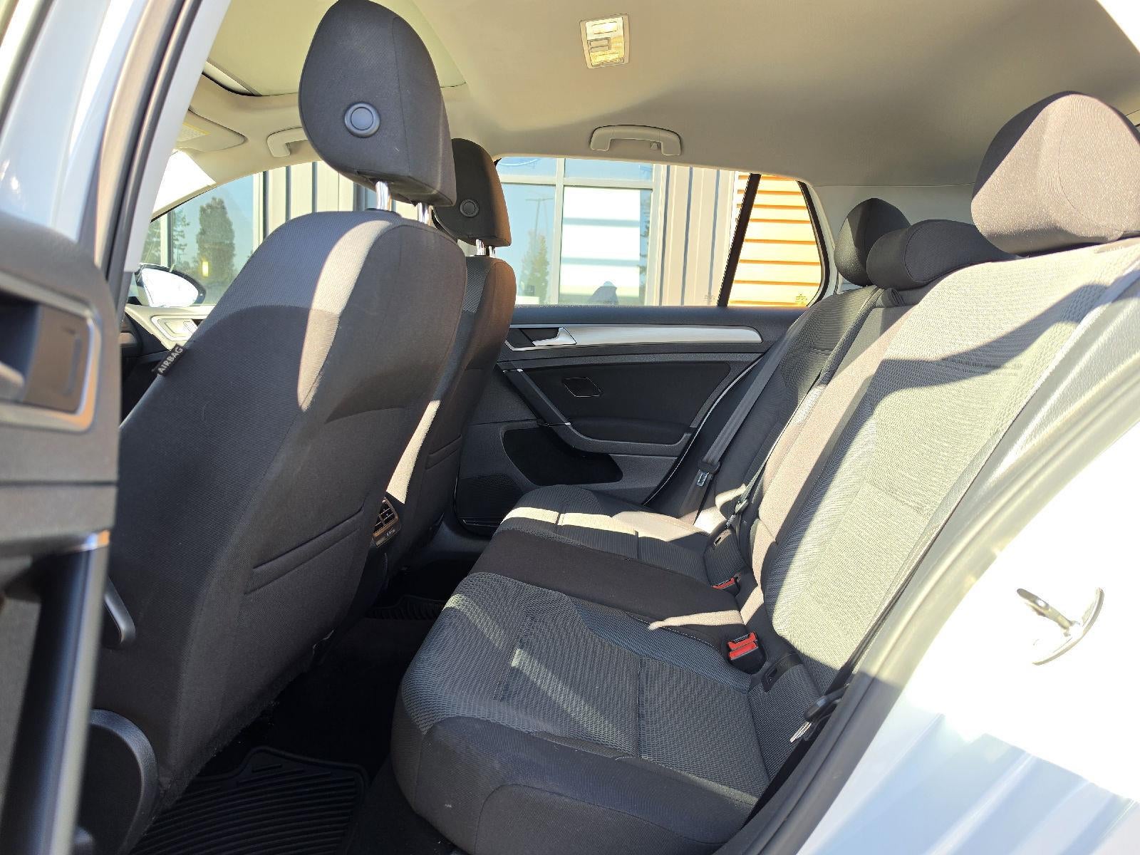 2016 Volkswagen Golf TSI S w/Sunroof