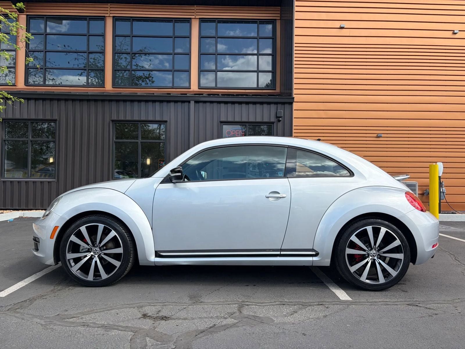 2012 Volkswagen Beetle 2.0 TSi