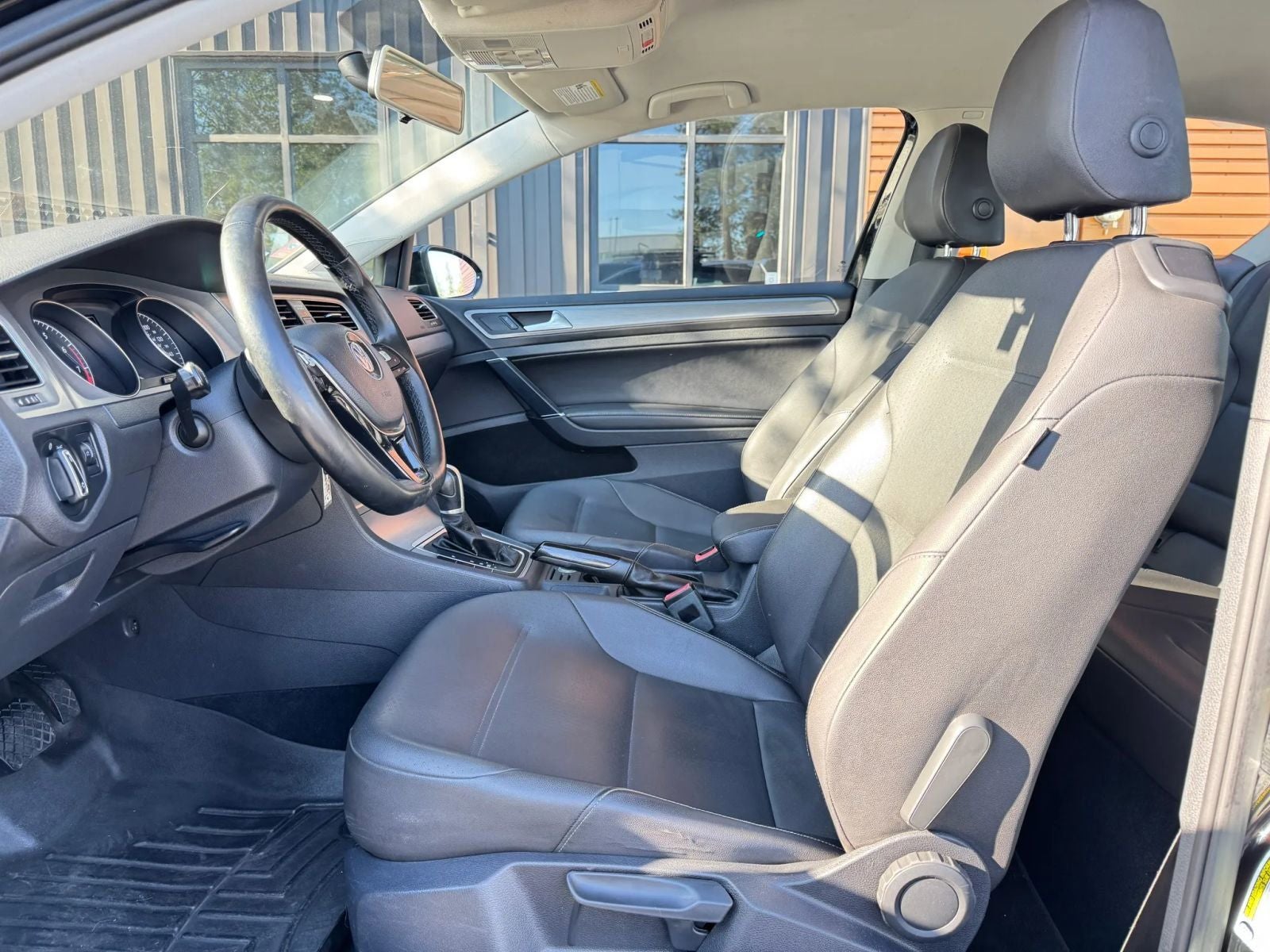 2015 Volkswagen Golf TSI S 2-Door
