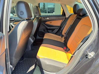 2022 Volkswagen Jetta 1.5T SEL Sedan 4D