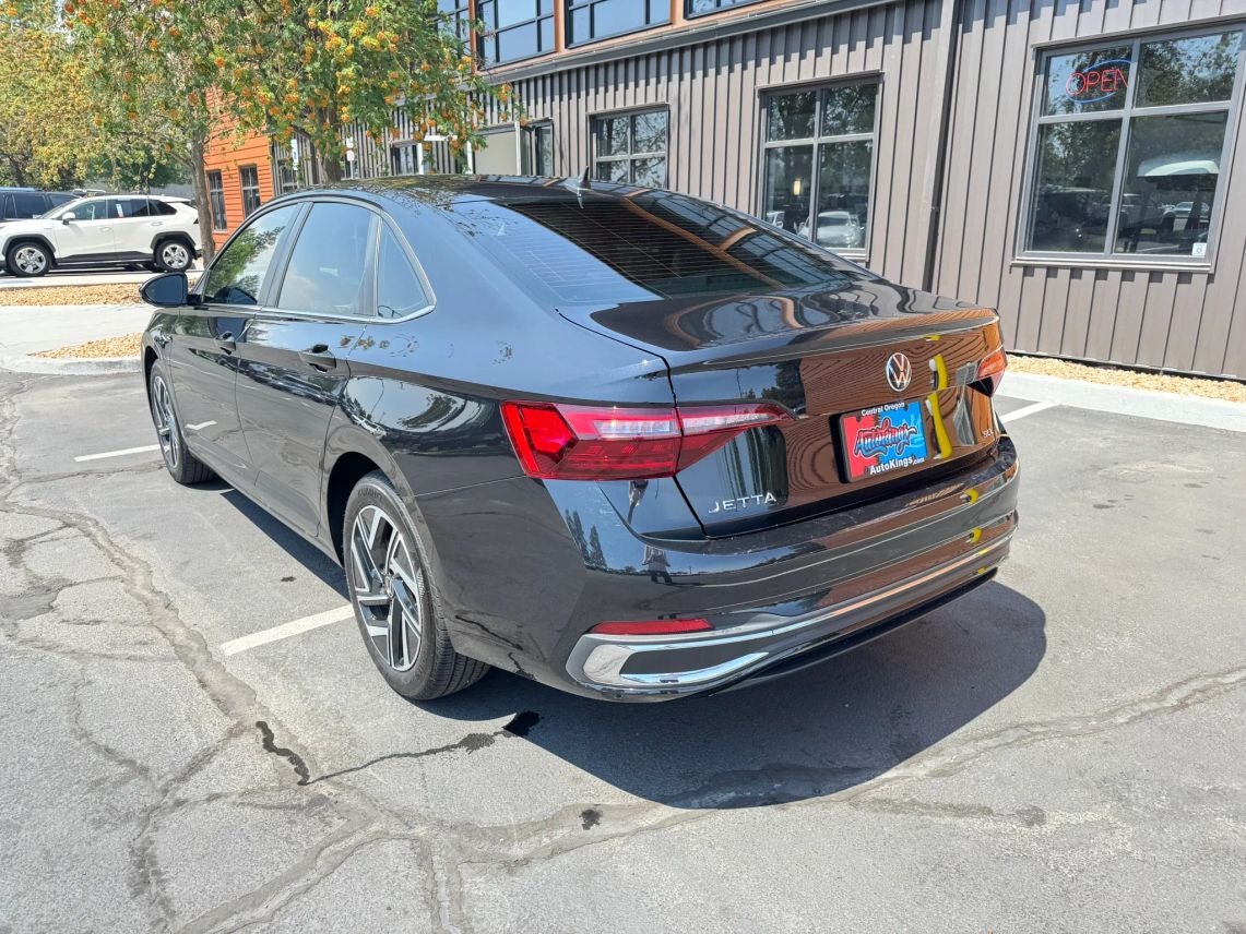 2022 Volkswagen Jetta 1.5T SEL Sedan 4D