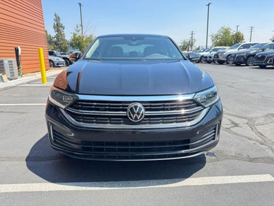 2022 Volkswagen Jetta 1.5T SEL Sedan 4D