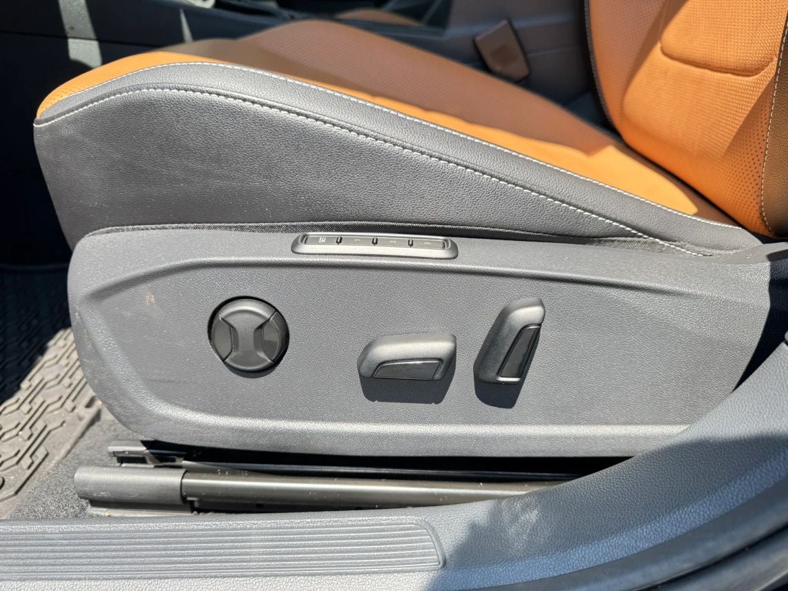 2022 Volkswagen Jetta 1.5T SEL Sedan 4D