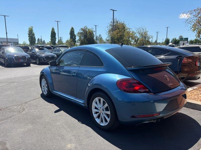 2017 Volkswagen Beetle 1.8T SE Hatchback 2D