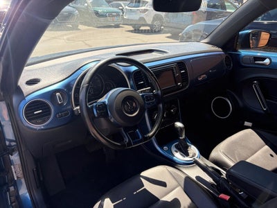 2017 Volkswagen Beetle 1.8T SE Hatchback 2D