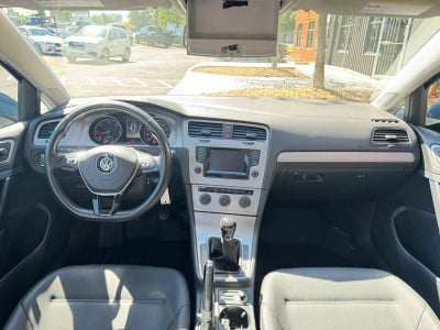 2015 Volkswagen Golf TDI S 4-Door